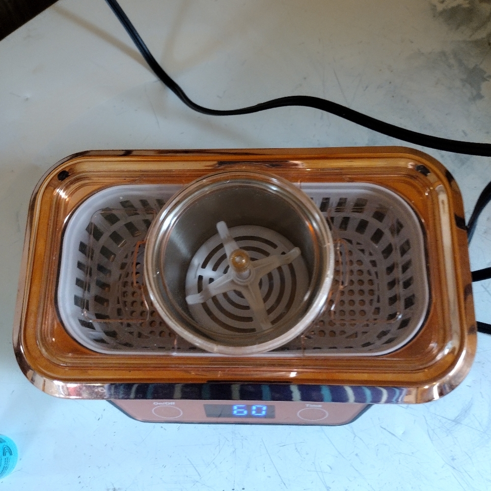 Jewelry cleaner - Picture 2 of 2